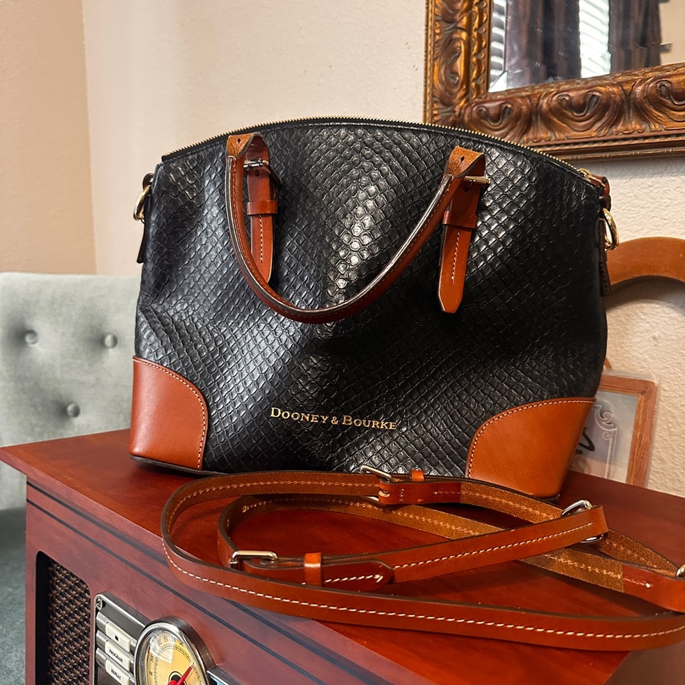 Dooney & Bourke Purse